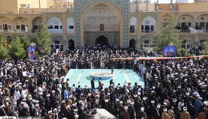 تجمع طلاب حوزه علمیه قم در اعتراض به سخنان ترامپ
