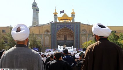 تجمع طلاب حوزه علمیه قم در اعتراض به سخنان ترامپ
