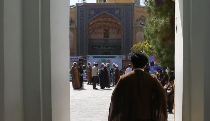 تجمع طلاب حوزه علمیه قم در اعتراض به سخنان ترامپ
