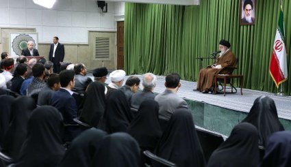 تصاویر دیدار جمعی از استعدادهای برتر و نخبگان جوان کشور با رهبر انقلاب 