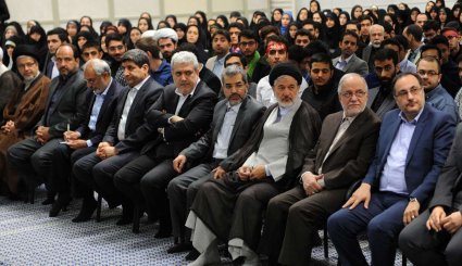 تصاویر دیدار جمعی از استعدادهای برتر و نخبگان جوان کشور با رهبر انقلاب 