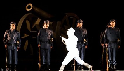 نمایش «شوایک، سرباز ساده دل» + تصاویر