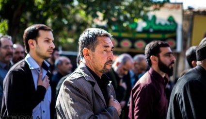 تشییع پیکر مطهر 2 شهید مدافع حرم در اراک + تصاویر