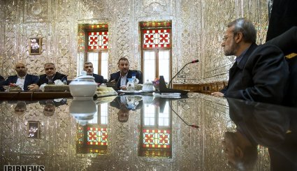 تصاویر/ دیدار معاون اول رئیس دفتر حماس با دکتر لاریجانی‎