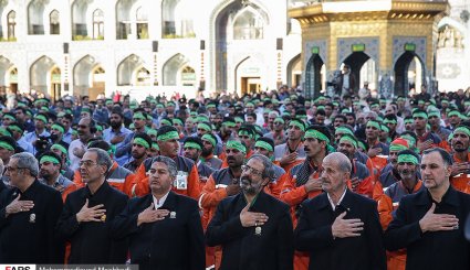 بدرقه خدام و زوار اربعین حسینی در حرم مطهر رضوی