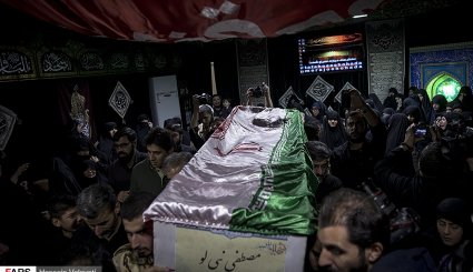 وداع با پیکر شهید مصطفی نبی لو