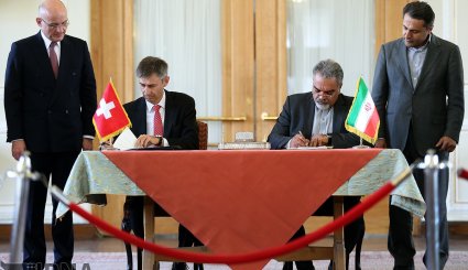 امضای سند تاسیس دفتر حفاظت منافع ایران در عربستان + تصاویر
