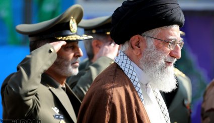 حضور فرمانده کل قوا در مراسم دانش‌آموختگی دانشگاه‌های افسری ارتش + تصاویر