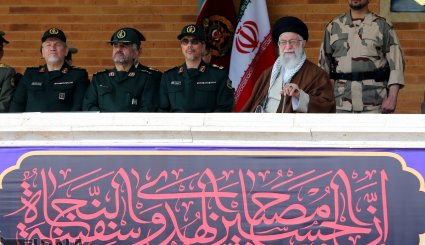 حضور فرمانده کل قوا در مراسم دانش‌آموختگی دانشگاه‌های افسری ارتش + تصاویر