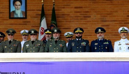 حضور فرمانده کل قوا در مراسم دانش‌آموختگی دانشگاه‌های افسری ارتش + تصاویر