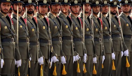 حضور فرمانده کل قوا در مراسم دانش‌آموختگی دانشگاه‌های افسری ارتش + تصاویر
