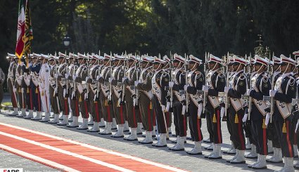 استقبال رسمی از نخست وزیر عراق + تصاویر