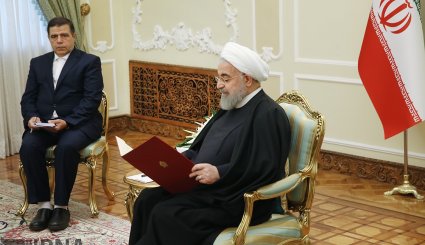 تقدیم استوارنامه های سفرای جدید چهار کشور به روحانی + تصاویر
