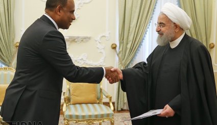 تقدیم استوارنامه های سفرای جدید چهار کشور به روحانی + تصاویر