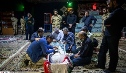 وداع با پیکر شهید حسین امانت‌تاب