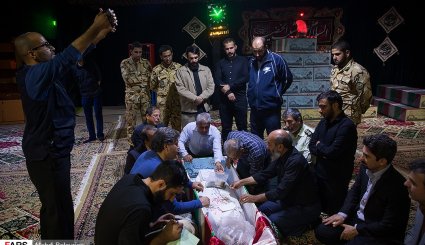 وداع با پیکر شهید حسین امانت‌تاب
