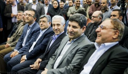 استقبال کارکنان وزارت علوم از وزیر جدید