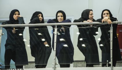 استقبال کارکنان وزارت علوم از وزیر جدید