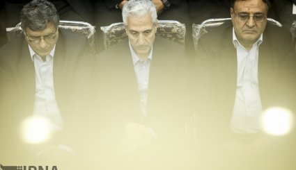 استقبال کارکنان وزارت علوم از وزیر جدید