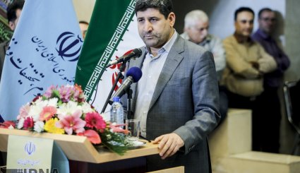 استقبال کارکنان وزارت علوم از وزیر جدید