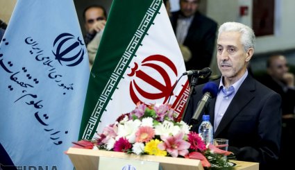 استقبال کارکنان وزارت علوم از وزیر جدید