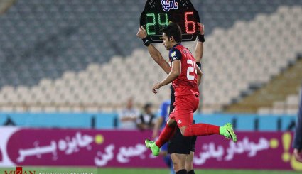 استقلال تهران ۲ - نفت ۰