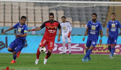 استقلال تهران ۲ - نفت ۰