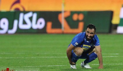 استقلال تهران ۲ - نفت ۰