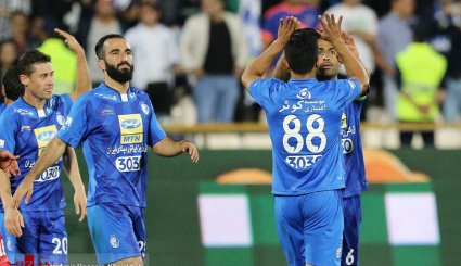 استقلال تهران ۲ - نفت ۰