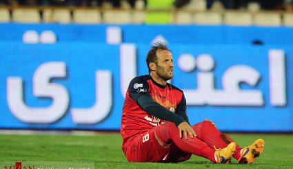 استقلال تهران ۲ - نفت ۰