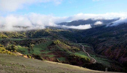 طبیعت پاییزی بره سر رودبار