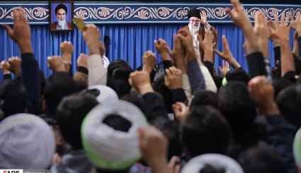 دیدار دانش‌آموزان و دانشجویان با رهبر انقلاب + تصاویر
