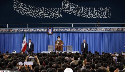 دیدار دانش‌آموزان و دانشجویان با رهبر انقلاب + تصاویر