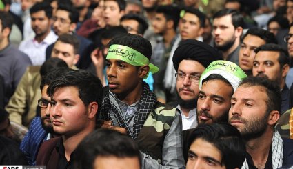دیدار دانش‌آموزان و دانشجویان با رهبر انقلاب + تصاویر