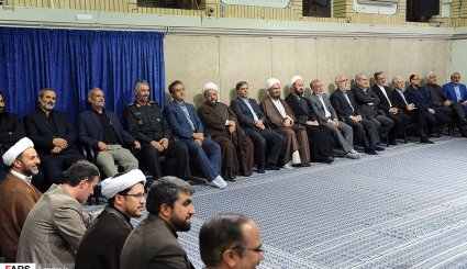 دیدار دانش‌آموزان و دانشجویان با رهبر انقلاب + تصاویر