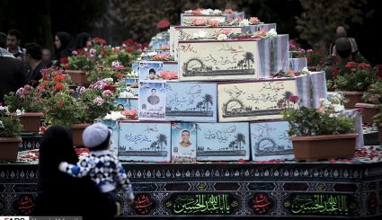 تشییع ۵۴ شهید تازه‌ تفحص‌ شده نیروی انتظامی در ستاد فرماندهی ناجا + تصاویر