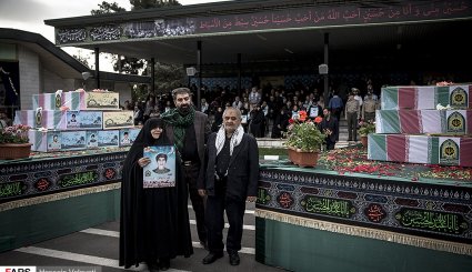 تشییع ۵۴ شهید تازه‌ تفحص‌ شده نیروی انتظامی در ستاد فرماندهی ناجا + تصاویر