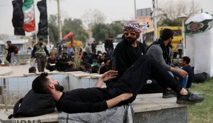 زائران اربعین در شهر کوت عراق + تصاویر