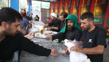 زائران اربعین در شهر کوت عراق + تصاویر
