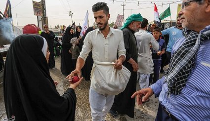پیاده روی زائران اربعین حسینی