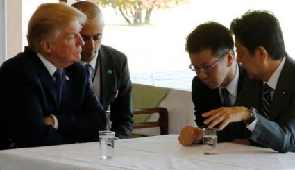 ترامپ و نخست‌وزیر ژاپن در باشگاه گلف