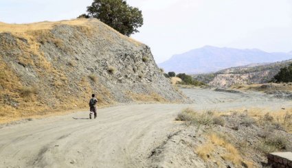 مدارس کوخ نشین در بانه