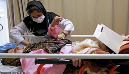 انتقال مصدومان حادثه واژگونی اتوبوس حامل زائران ایرانی به بیمارستان سینا