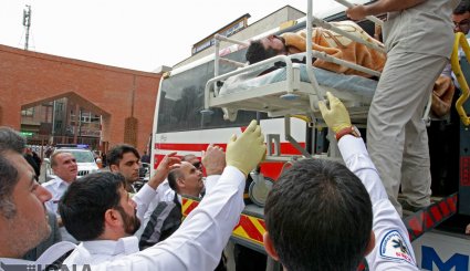 انتقال مصدومان حادثه واژگونی اتوبوس حامل زائران ایرانی به بیمارستان سینا