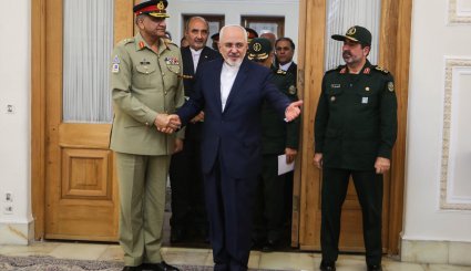 دیدار فرمانده ارتش پاکستان با وزیر امور خارجه + تصاویر