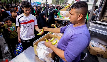 پذیرایی از زائران اربعین حسینی
