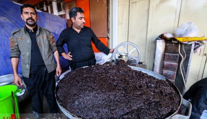 پذیرایی از زائران اربعین حسینی

