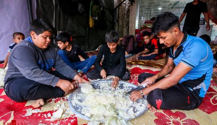 پذیرایی از زائران اربعین حسینی
