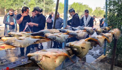 پذیرایی از زائران اربعین حسینی
