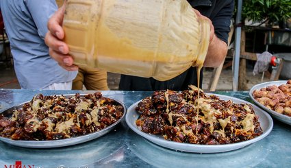 پذیرایی از زائران اربعین حسینی
